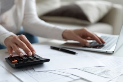 El trámite también incluye las compras realizadas con divisa extranjera mediante tarjetas de crédito o débito