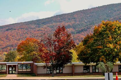El tranquilo pueblo de Nueva York se encuentra rodeado por montañas
