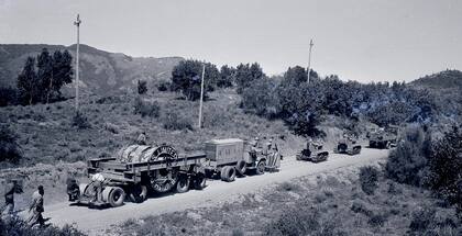 El traslado de la maquinaria desde la estación de tren de Bariloche hasta el cerro