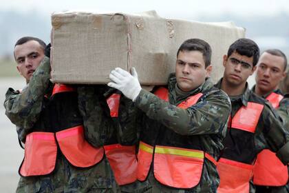 El traslado del cuerpo de Menezes