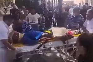 Preso por abuso sexual, se tiró desde el cuarto piso de los tribunales y cayó arriba del auto de un juez