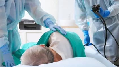 El trasplante suele administrarse mediante colonoscopia, enema o sonda nasogástrica