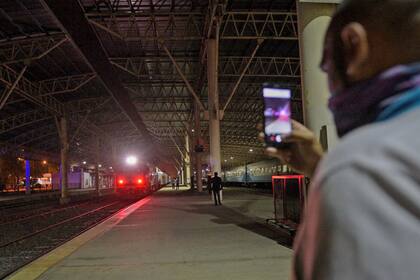 Tras varios meses sin funcionar, anteayer llegó el primer tren a Mar del Plata
