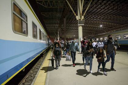 El pasaje cuesta la mitad que el del micro