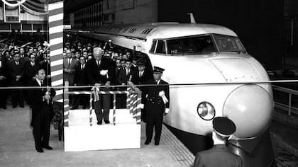 El tren bala original era sumamente ruidoso y esto causaba serios problemas en zonas residenciales