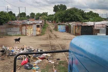 La formación atraviesa barrios carenciados lo que es muy peligroso para sus habitantes