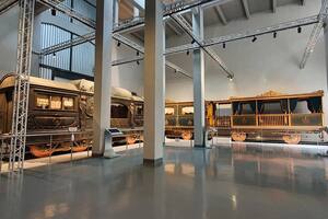 Quién fue el Pontífice que tuvo su propio convoy con trono, balcón y hasta capilla para dar misa