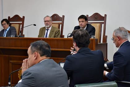 El tribunal está integrado por los jueces Jorge Gallino, Juan Manuel Moreira y Fabián Cardozo