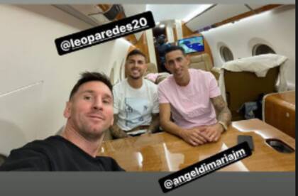 El trío argentino, volviendo a París hace unos meses luego de jugar en la selección argentina