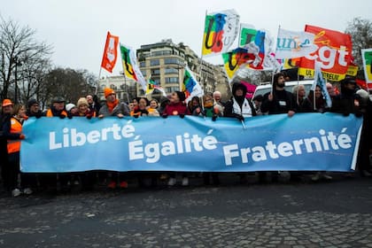 El tríptico republicano sigue teniendo defensores y críticos en Francia.