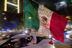 Cambio y esperanza: el triunfo de López Obrador desató una fiesta en el Zócalo