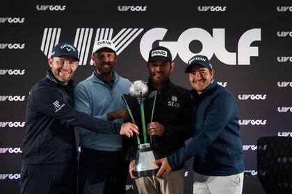 El triunfo del equipo "Stinger": Brendan Grace, Charl Schwartzel, Louis Oosthuizen y Hennie Du Plessis 