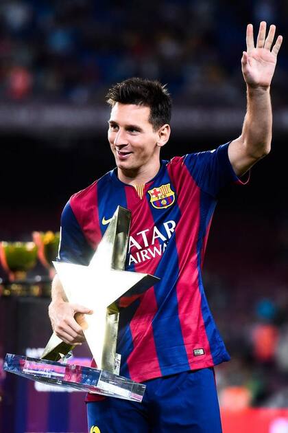 El trofeo a mejor jugador de la Copa Joan Gamper que Messi recibió en 2014.