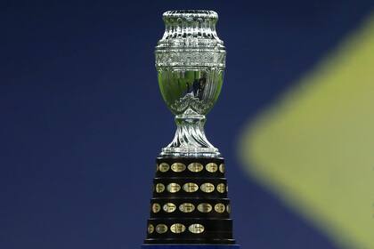 El trofeo que todos anhelan: la Copa América, que Argentina alzó en su edición más reciente, en Brasil