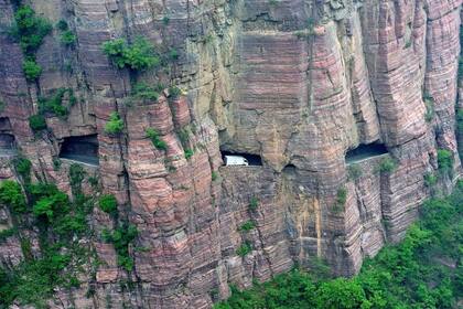 El Túnel del precipicio en la autopista del muro colgante, en las montañas Taihang.
