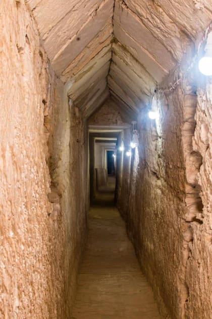 El túnel es parte de una serie de descubrimientos en la región del templo de Taposiris Magna de una expedición arqueológica que comenzó en 2005