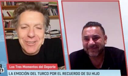El Turco Mohamed, emocionado en una entrevista con Fantino. Crédito: Captura