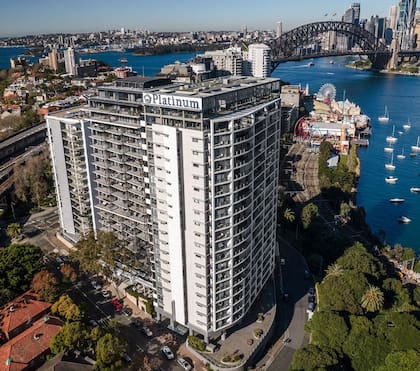 El último departamento que la pareja compró en Australia fue en el piso 15 del edificio de Latitude Apartments (Latitude Apartments)