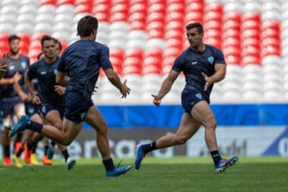 El último entrenamiento del seleccionado uruguayo, previo al debut ante Francia este jueves