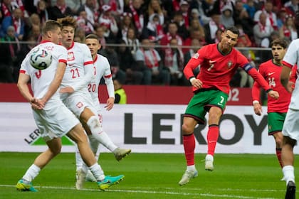 El último partido entre ambos terminó fue en Varsovia hace tan solo unos meses y finalizó por 3 a 1 en favor de Portugal (AP Foto/Czarek Sokolowski)