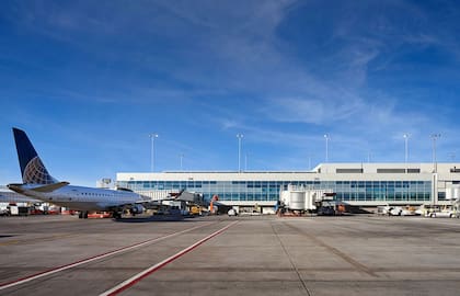 El último vuelo de Volaris desde Monterrey a Denver se realizará el 30 de mayo