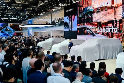 El unveiling en Auto China 2026 marcó el debut mundial de un modelo que busca romper las categorías tradicionales.