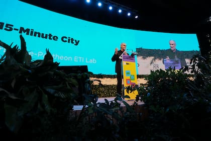 El urbanista colombiano Carlos Moreno fue uno de los disertantes de la Cumbre Mundial de Alcaldes C40