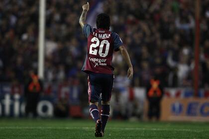 El uruguayo hizo 6 tantos en el Clausura