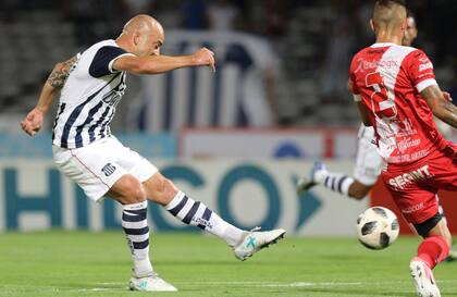 Con este remate, Silva superó el récord de Francescoli.