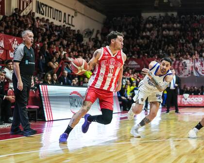 El uruguayo Nicola Pomoli está jugando lesionado la final; aun así, su aporte es fundamental para Instituto.