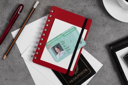 El Uscis aconseja esperar 30 días para iniciar un proceso de reemplazo de green card