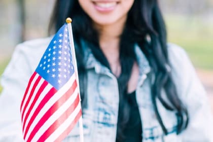 El Uscis contempla exenciones a las tarifas de presentación de ciertos formularios relacionados con la green card