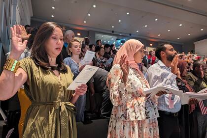 El Uscis elimina esta protección a los ciudadanos americanos para acelerar reunificación familiar y otros trámites