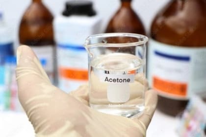 El uso de acetona puede devolverle el esplendor a los estampados de tus prendas