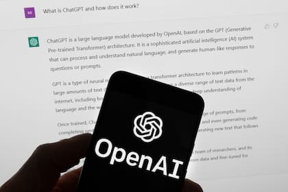El uso de ChatGPT, propio de la empresa OpenAI, se convirtió en una de las herramientas predilectas para realizar estafas (Foto AP/Michael Dwyer)