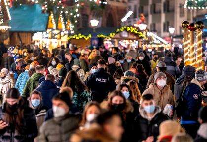 El uso de mascarillas se volvió menos común con la desescalada de la pandemia