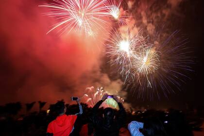 Las restricciones del aislamiento social perjudican indirectamente a la venta de fuegos artificiales (foto de años anteriores)