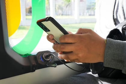 El uso frecuente del celular daña la memoria y la atención