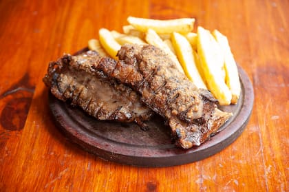 El vacío de La Reverde, como buena parte de sus platos, es de seitán, un derivado del trigo