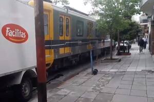 Insólito: un vagón nuevo del subte "se escapó" del taller y chocó tres vehículos