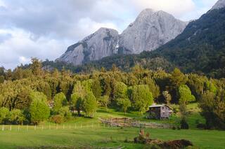 El valle de la Patagonia que se salvó de ser subastado en Christie’s gracias a un grupo de hippies