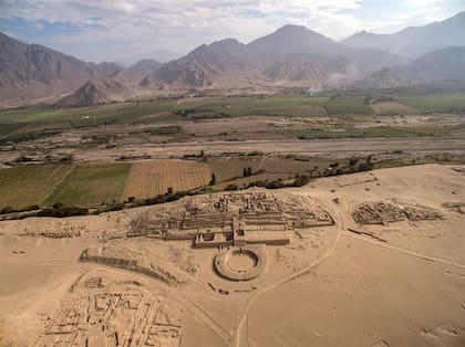 El valle donde se asentaron los carales se convirtió en desierto, por eso mismo desaparecieron