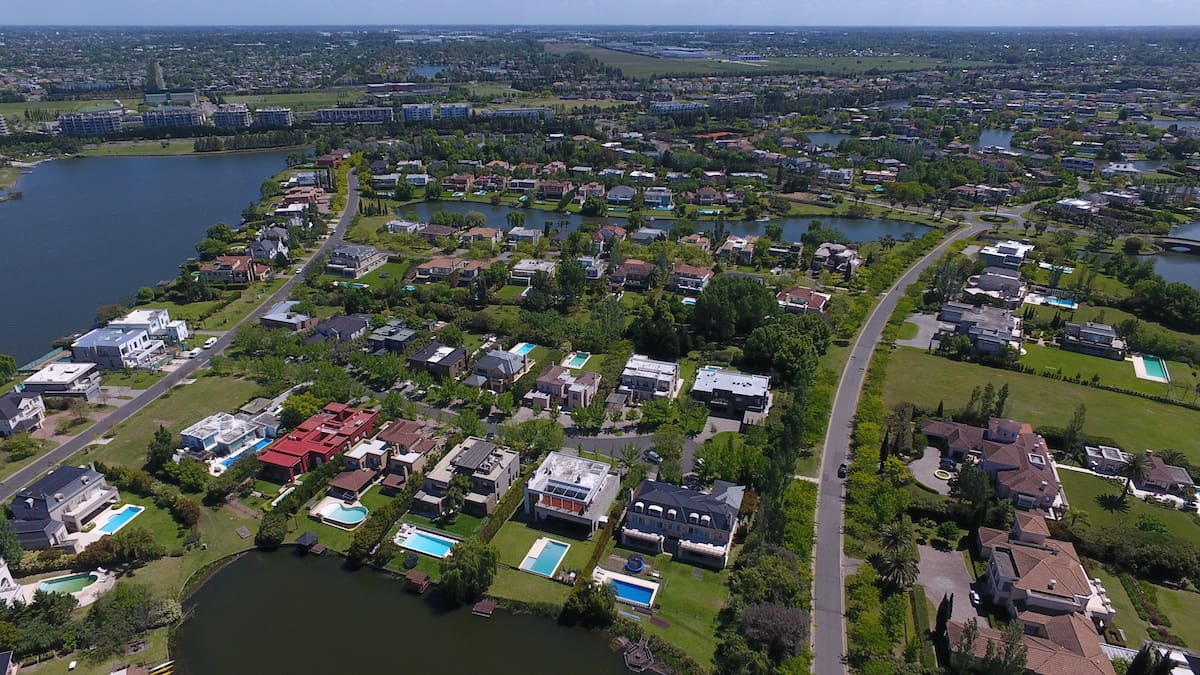 Costo de construir una casa económica de 100 metros cuadrados en febrero de 2026