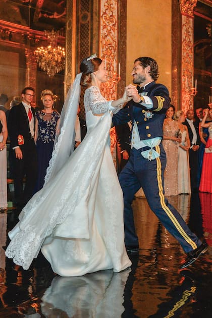 El vals de los novios en el Palacio Real de Estocolmo, el 13 de junio de 2015