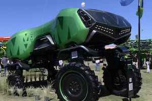 Un revolucionario vehículo se roba las miradas en Expoagro