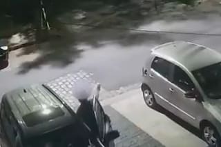 Intentaron robarle el auto y respondió con una ráfaga de disparos que puso en fuga a los ladrones