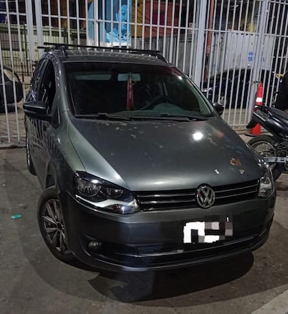 El vehículo en el que se movilizaban integrantes de una banda piraña