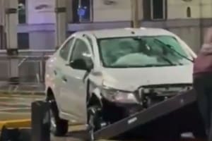 Manejaba borracho, chocó contra un Metrobus y lesionó a una mujer; tenía casi el triple del alcohol permitido