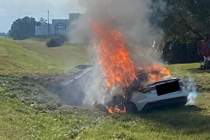 El vehículo se incendió luego del desvío
