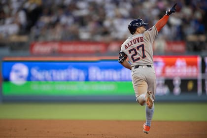 El venezolano José Altuve, de los Astros de Houston, tuvo una baja considerable esta temporada